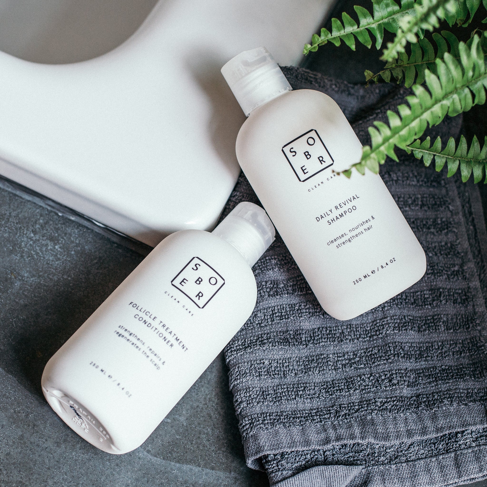 Haarausfall wirksam stoppen: Warum unsere Anti-Haarausfall Kur mit Shampoo & Conditioner so effektiv ist